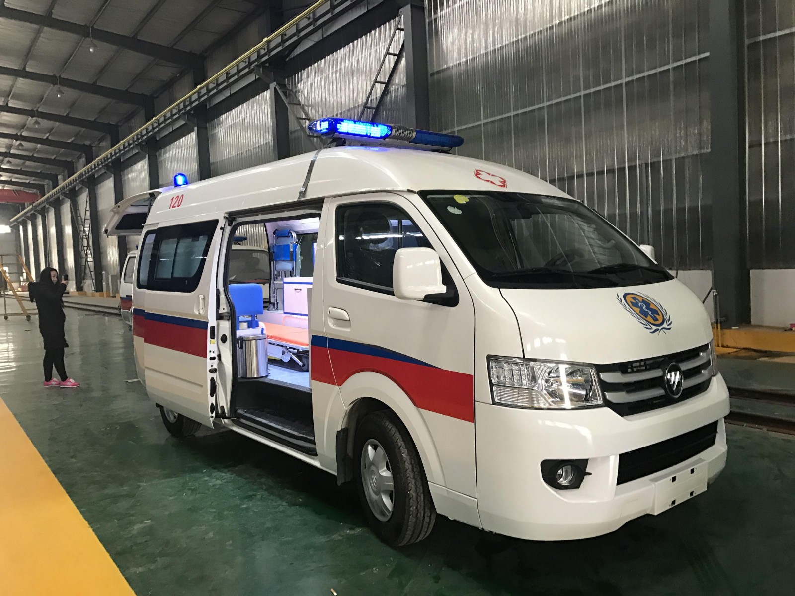 来凤县救护车转院